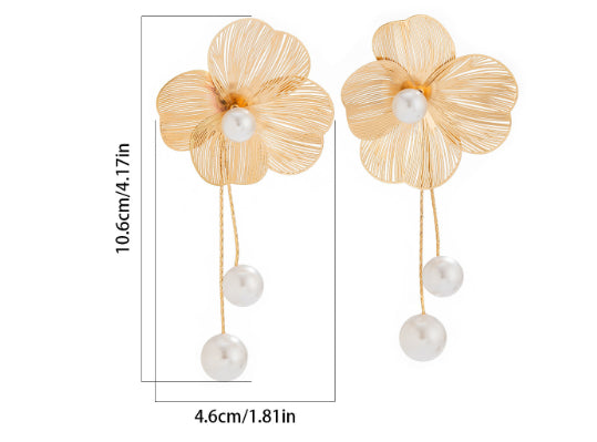 Fashion Three-dimensional Ginkgo Leaf Flower Earrings